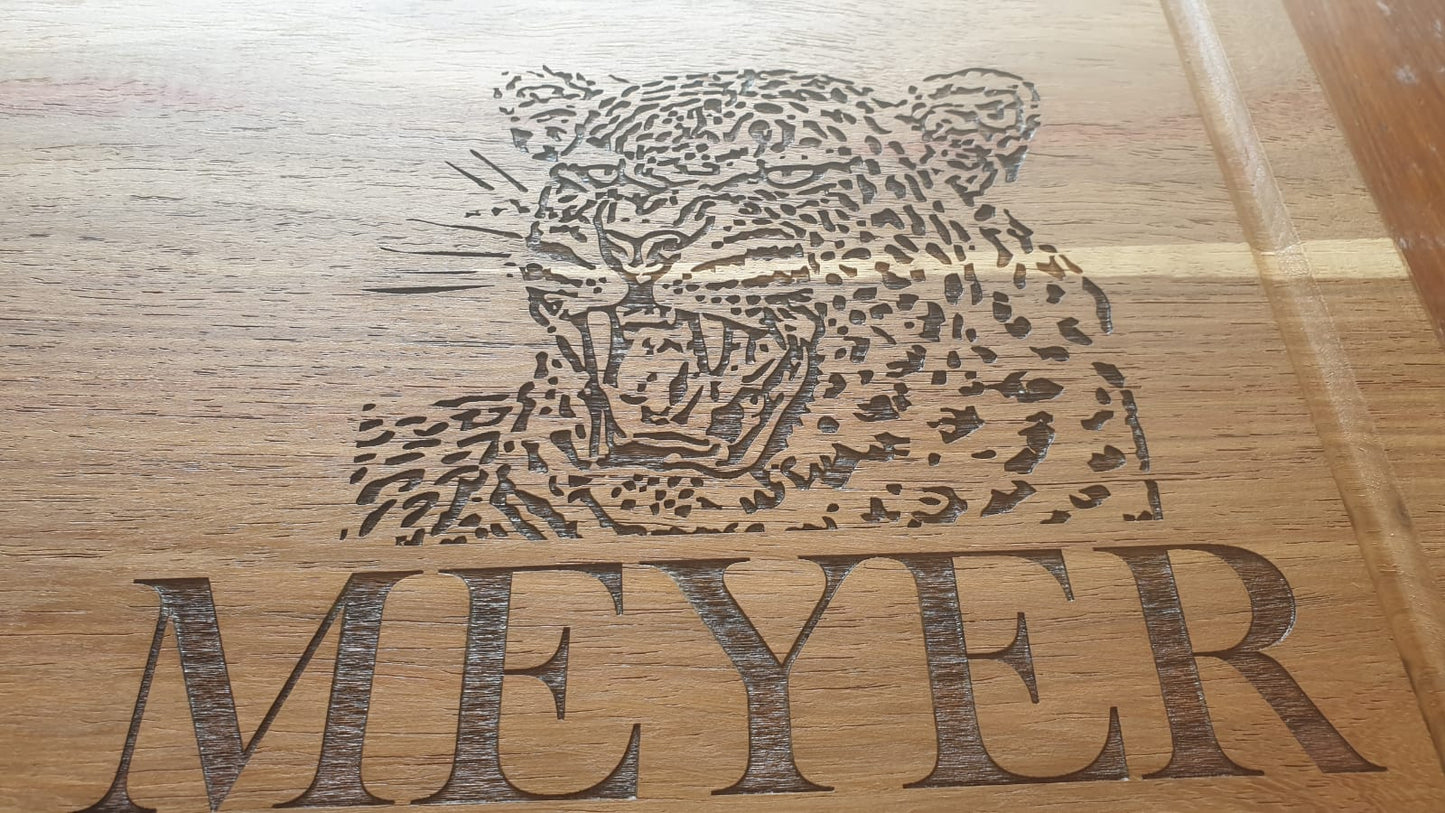 Personalized Kiaat board with 3 bowls